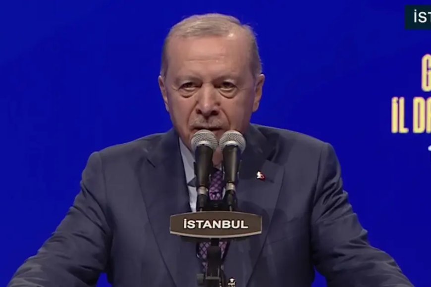 Üç belediye başkanı AK Parti'ye katıldı | Cumhurbaşkanı Erdoğan: AK Parti bir Türkiye kitabıdır