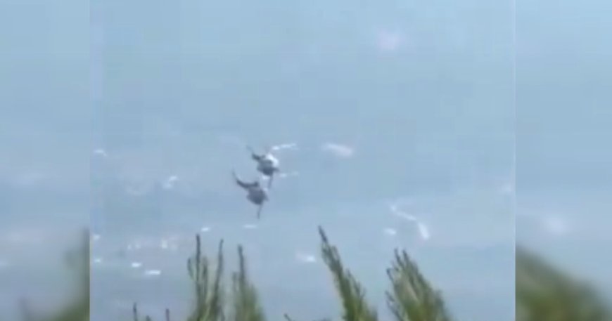 Yunanistan'da iki yangın söndürme helikopteri havada çarpıştı