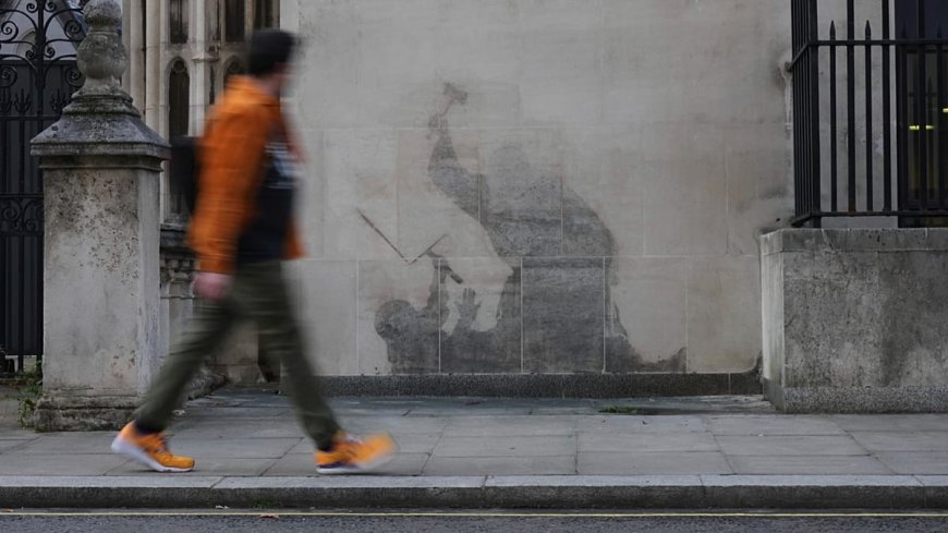 Banksy eserlerini sökmek İngiliz vergi mükelleflerine 150.000 sterline patladı