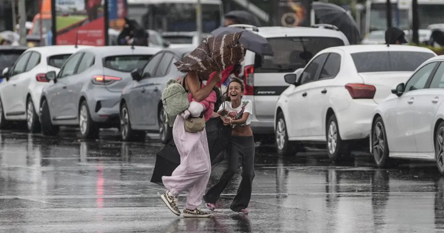 Bunaltan sıcaklara ara, Balkanlardan serin hava geldi. Fırtınaya dikkat! Hızı 80 kilometreye çıkacak