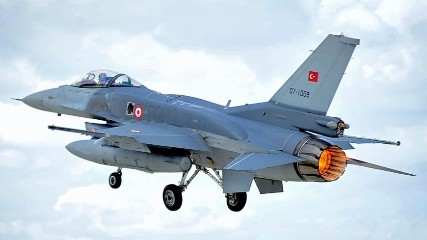 Letonya hava sahasını ihlal eden İHA'ya karşı Türk F-16'ları ve İtalyan uçakları havalandı