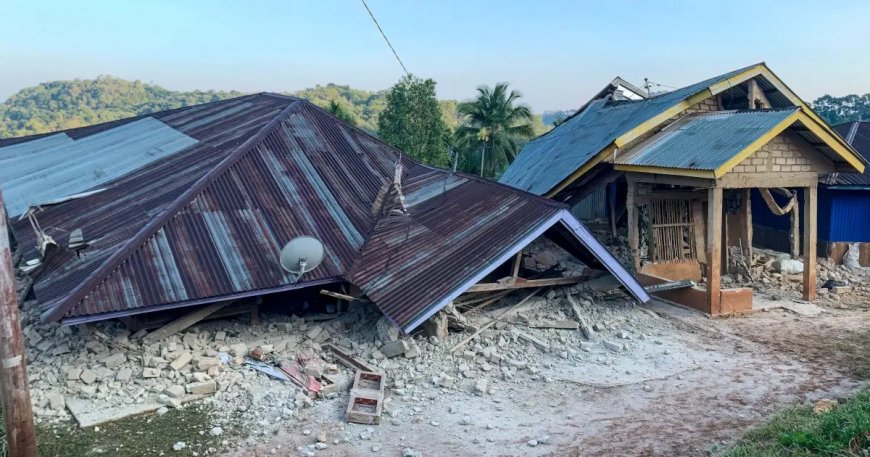 Endonezya'da 7.7 büyüklüğünde deprem