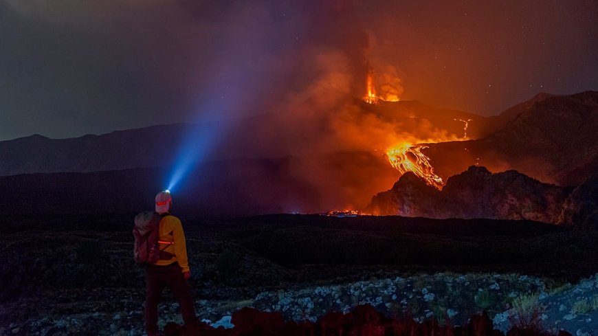 Etna yürüyüşünde yıldırım çarptı: 29 yaşındaki ABD'li turist hayatını kaybetti